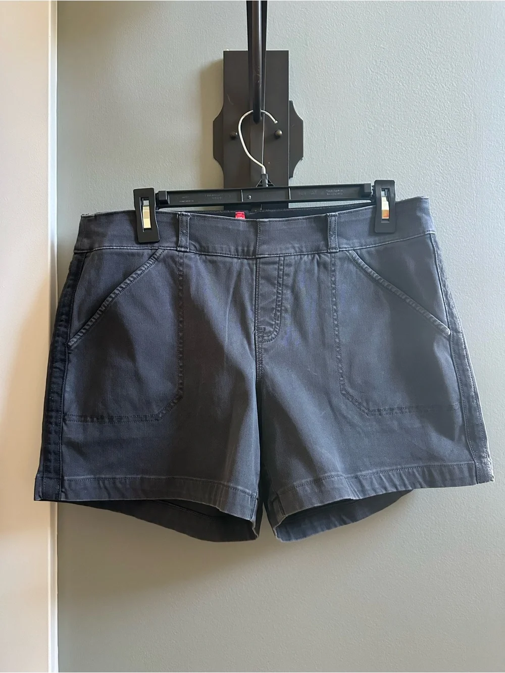 SPANX Women's Shorts - Charcoal Gray 5 inch inseam